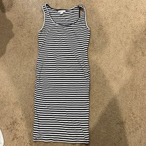 Motherhood fitted dress